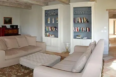 Villa Sleeps 8 Pool Wifi Morra