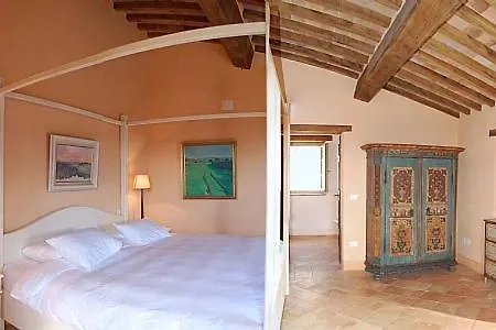 Sleeps 8 Pool Wifi Villa